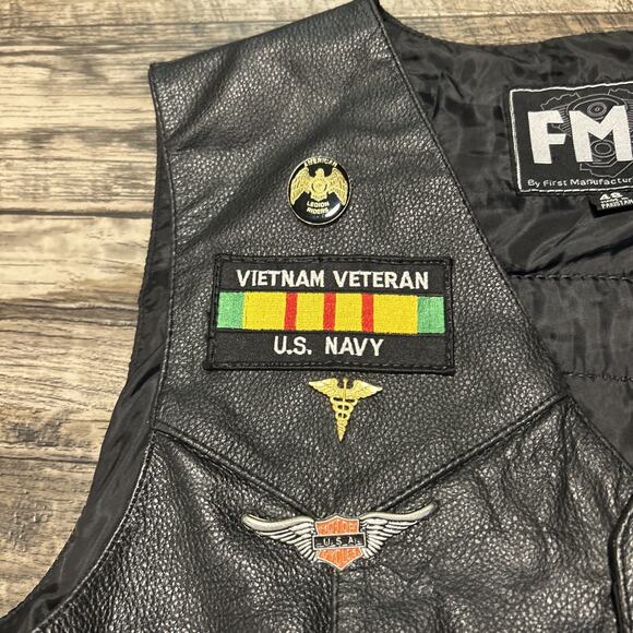 Leather braided Vest Black Patches Pins Leather Legion Veteran Navy biker men’s - Picture 4 of 11